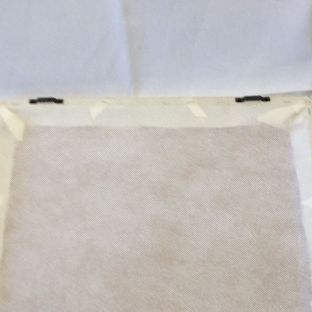 5/$25 Wall decor in off-white with photo ribbons - Picture 2 of 2